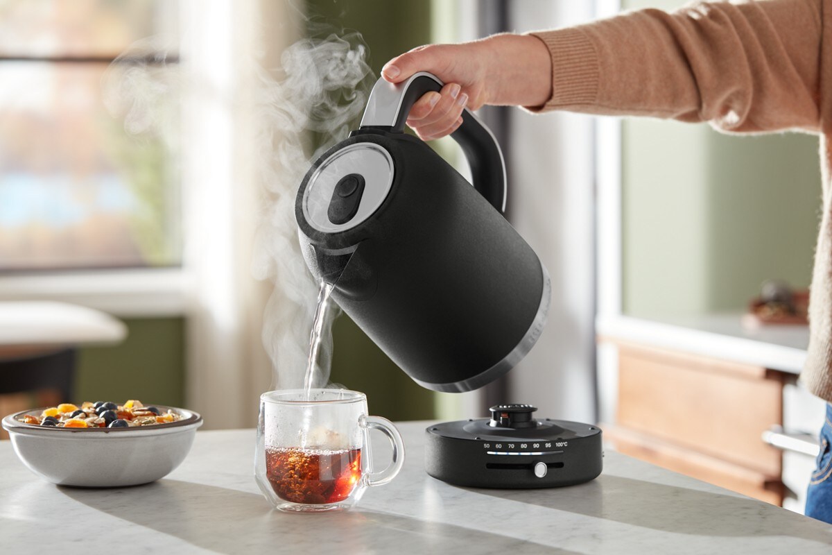 1.7 Liter Electric Kettle - Cast Iron Black - Image 3