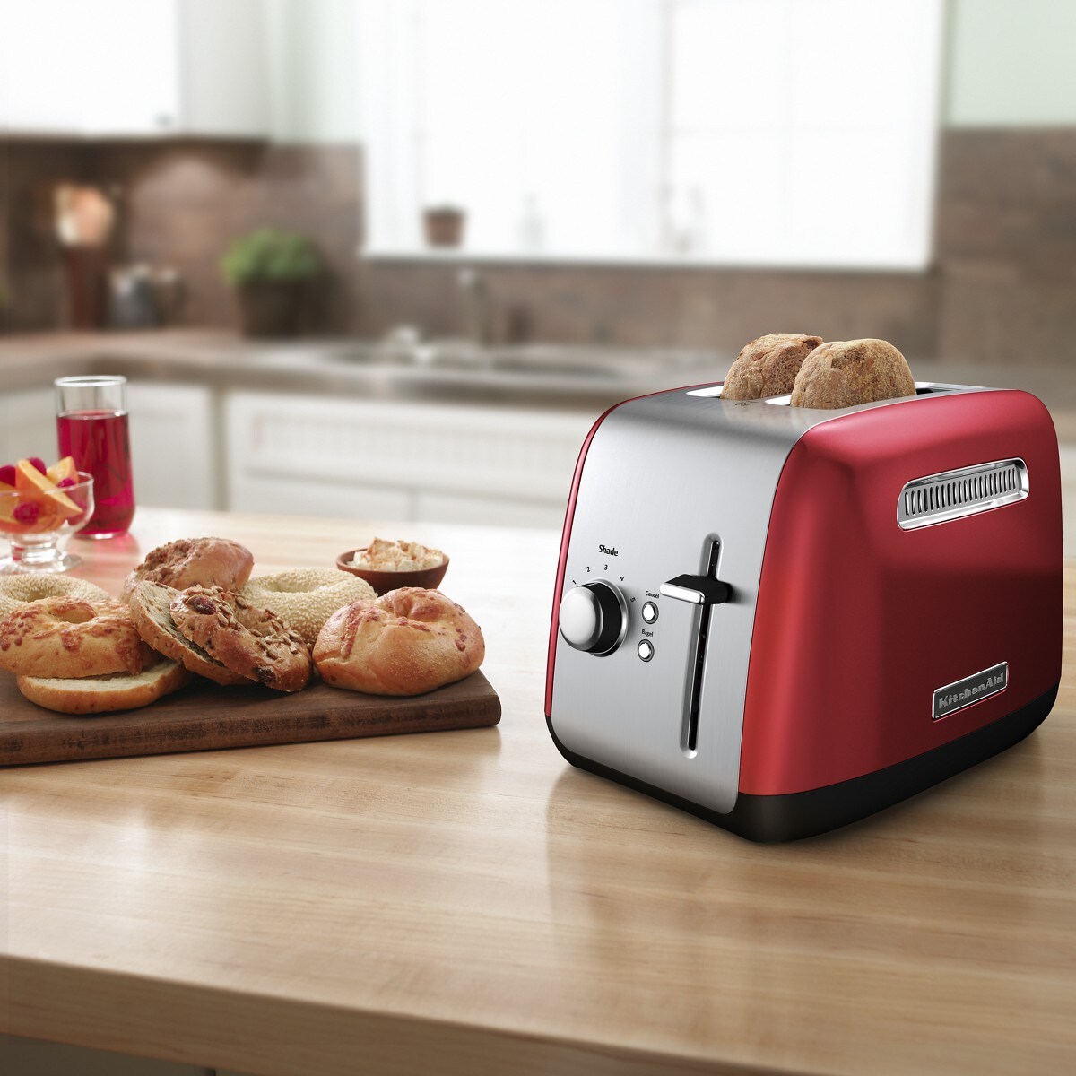 2-Slice Toaster with manual lift lever - Empire Red - Image 2